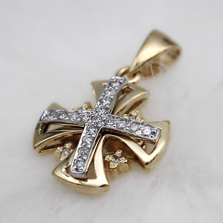 Jerusalem Cross Pendant in 14k Gold with 21 Diamonds - Faithful Radiance