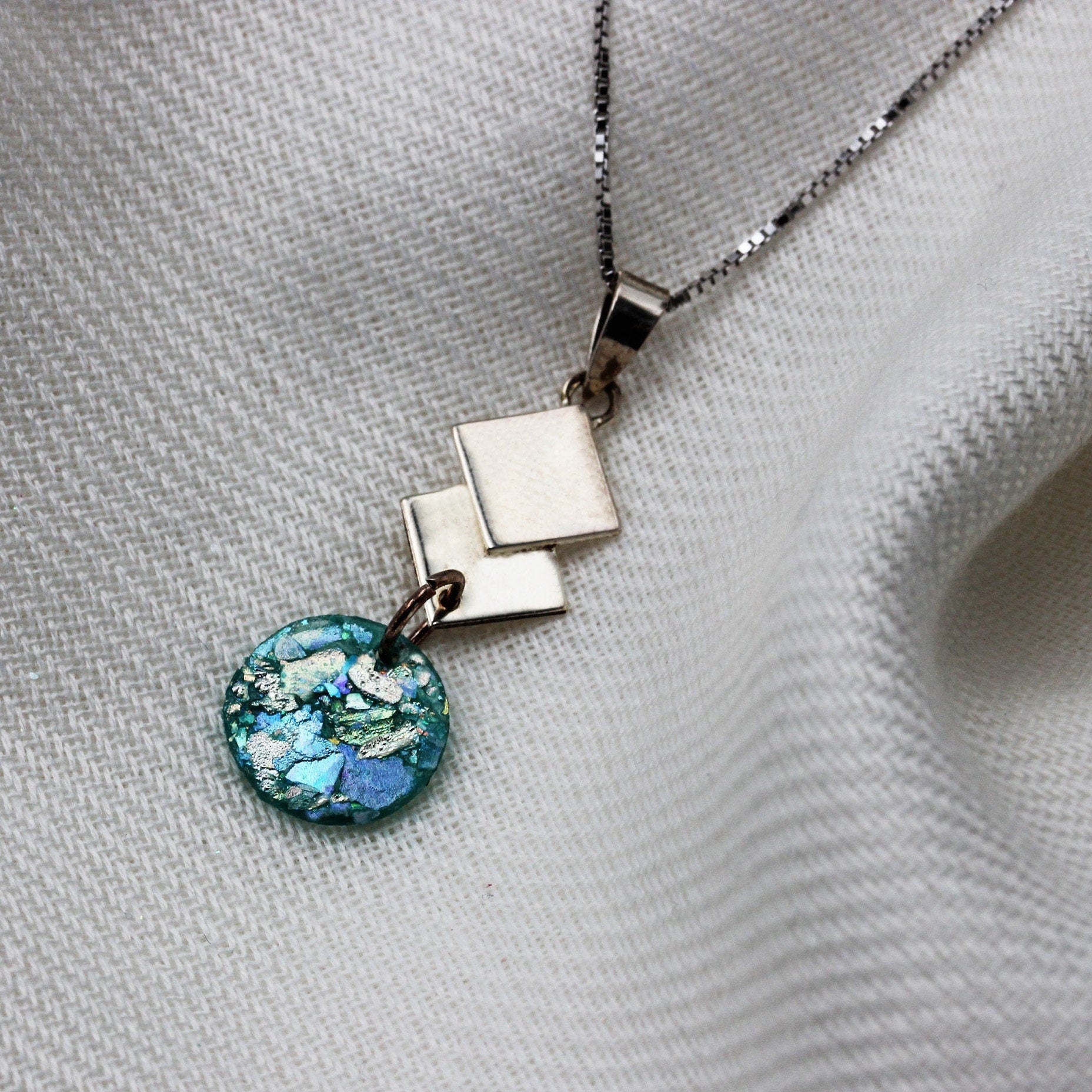 Roman Glass Circle Pendant in Sterling Silver 925