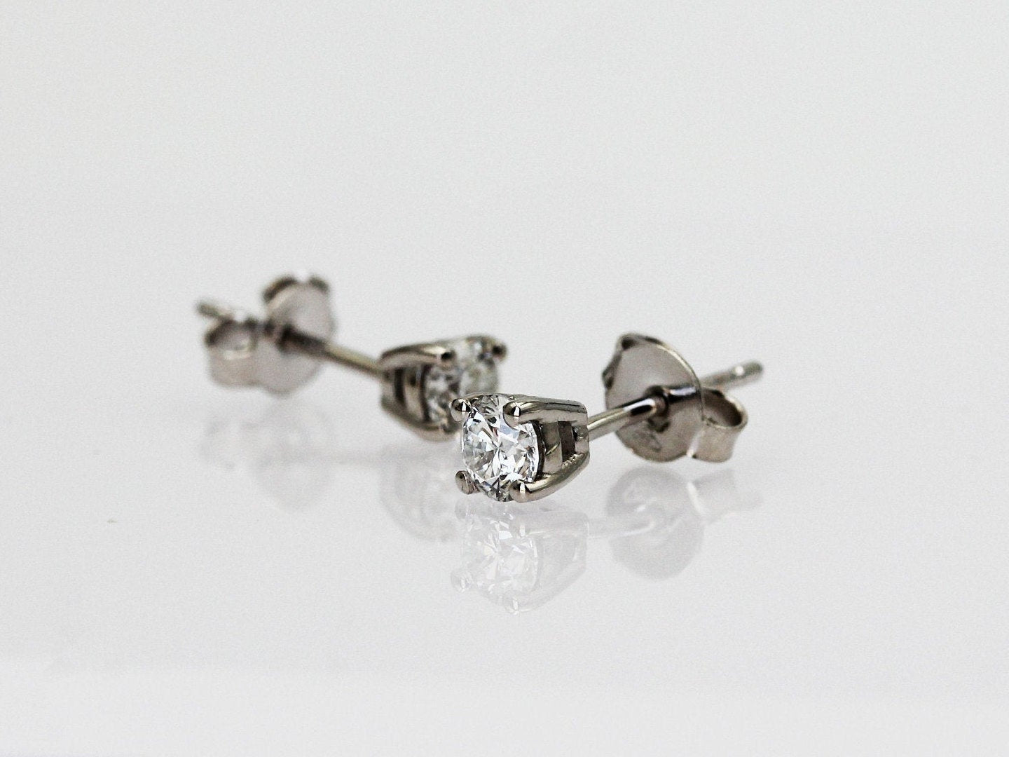 Classic Solitaire Diamond Earrings 0.50ct 14k Gold