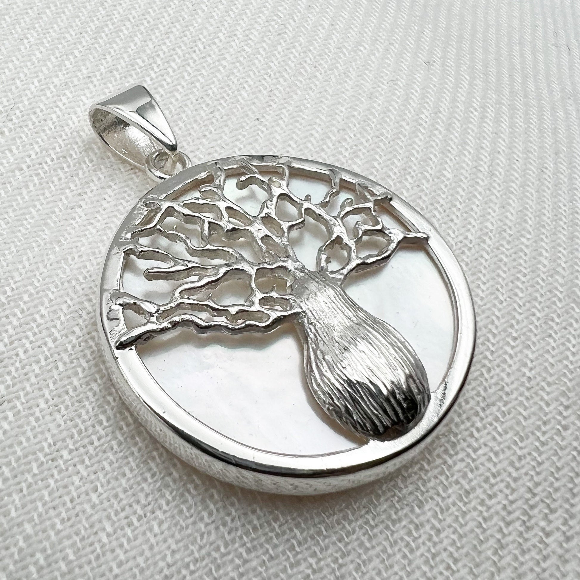 Tree of Life Pendant in Sterling Silver 925 with Mother of Pearl
