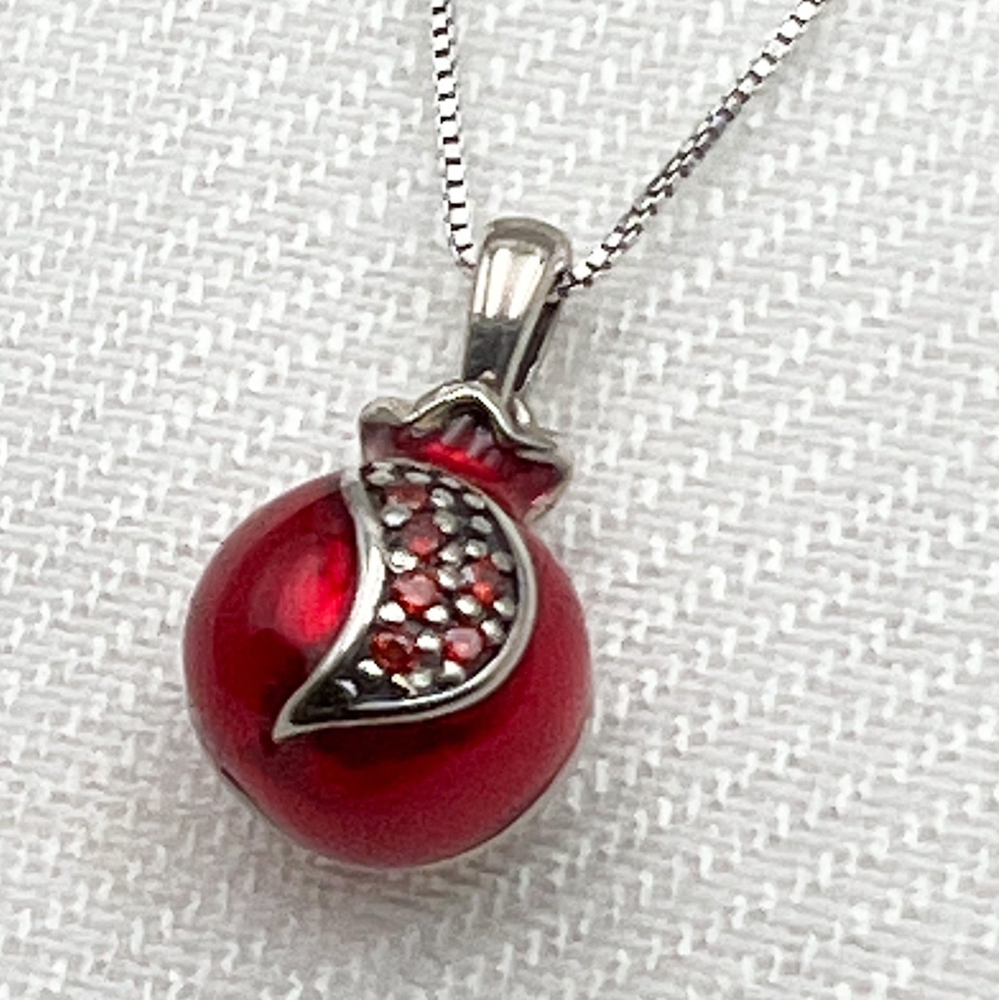 Pomegranate Pendant with Garnet Stones in Silver 925 - Includes Silver Chain