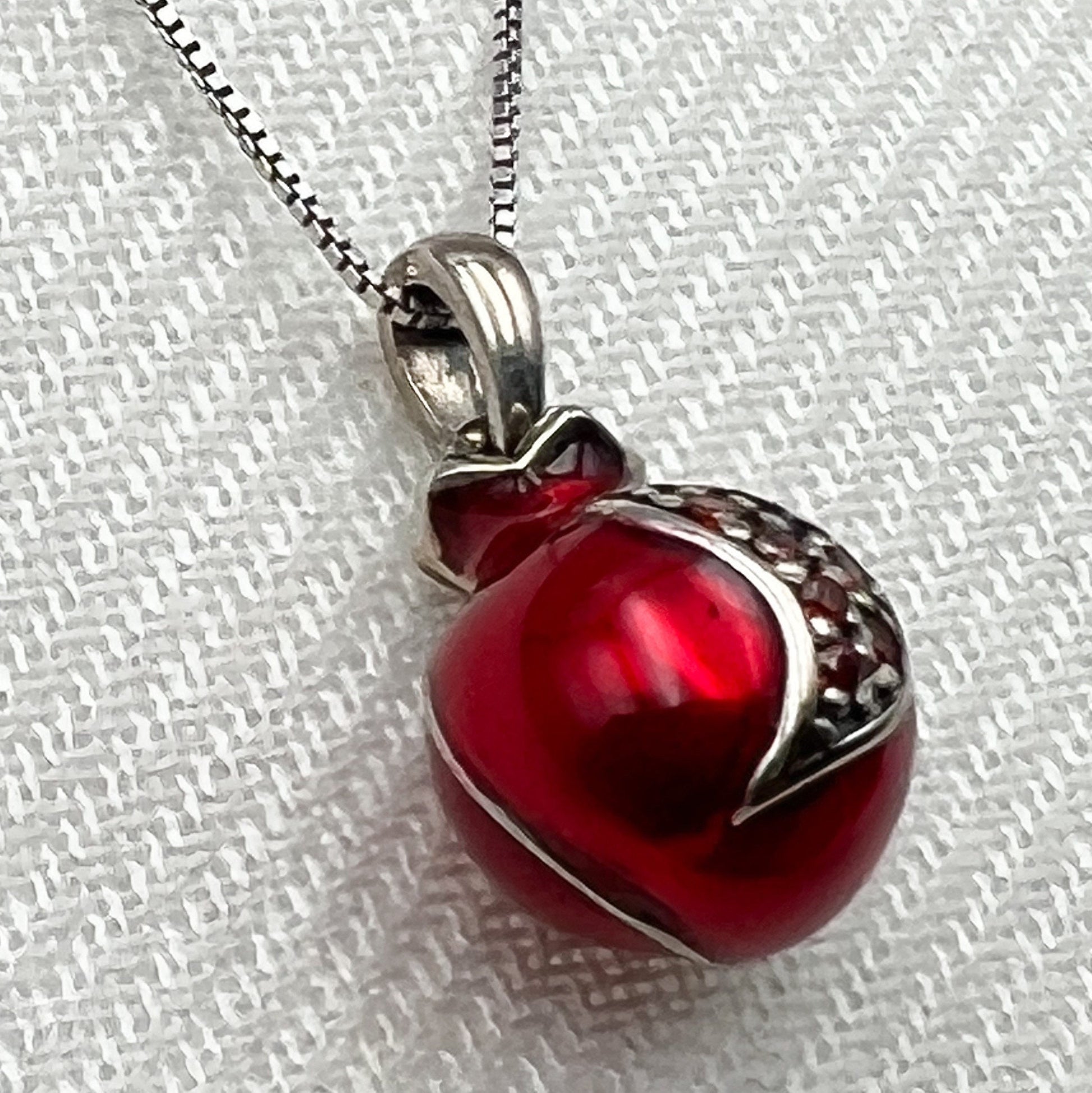 Pomegranate Pendant with Garnet Stones in Silver 925 - Includes Silver Chain