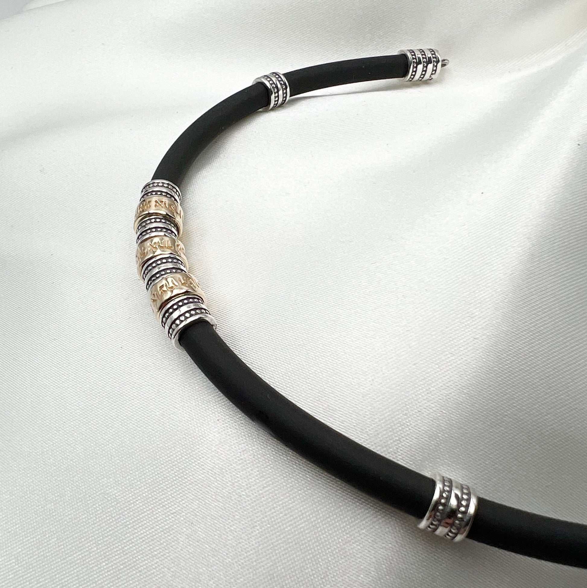 Three Blessings Bracelet in Silicone with Silver 925 and Gold Details