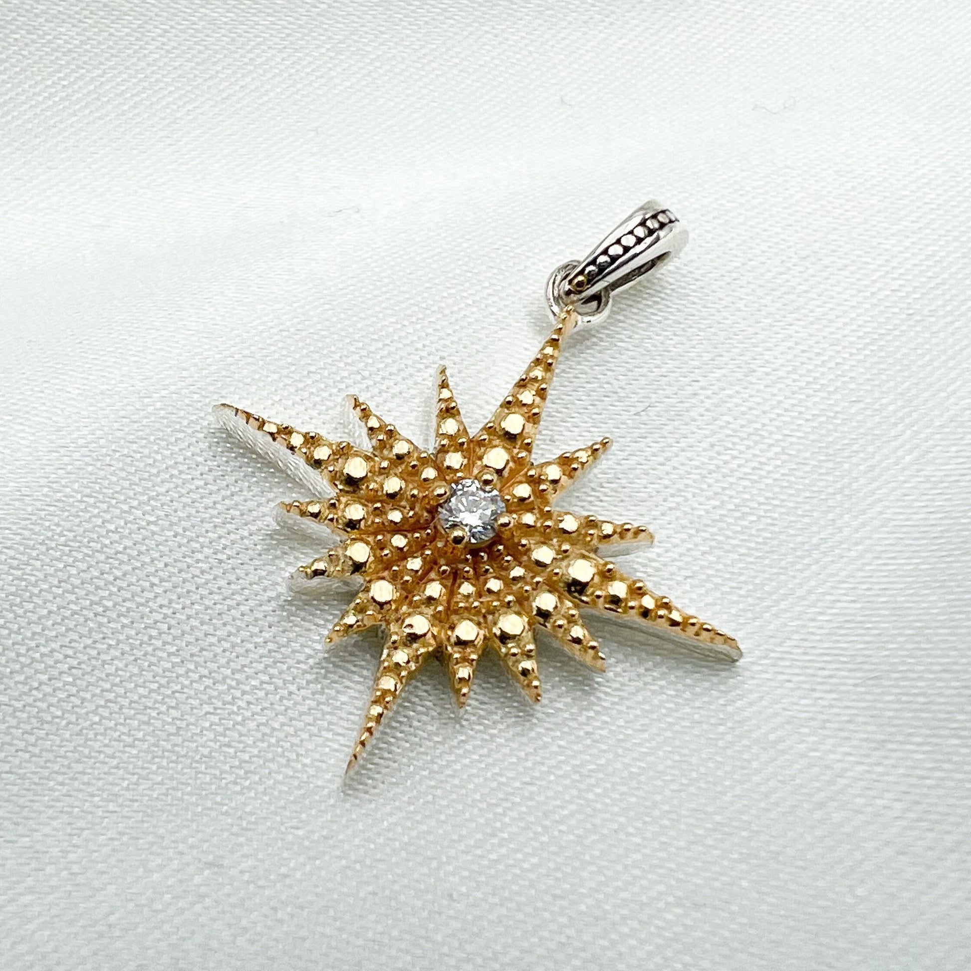 Elegant Star of Bethlehem Pendant in 925 Silver, Gold, and Zircon Accent