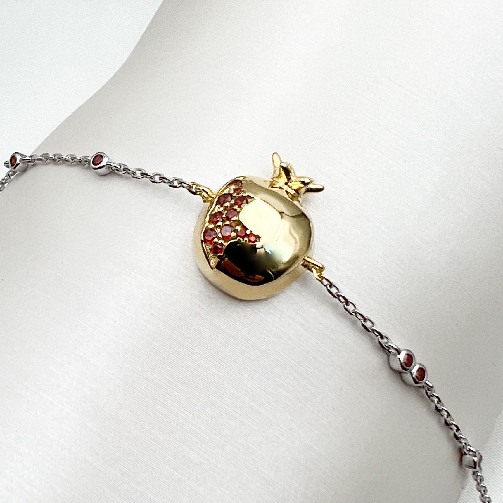 Pomegranate Bracelet with Garnet Stones in Silver 925 and Gold