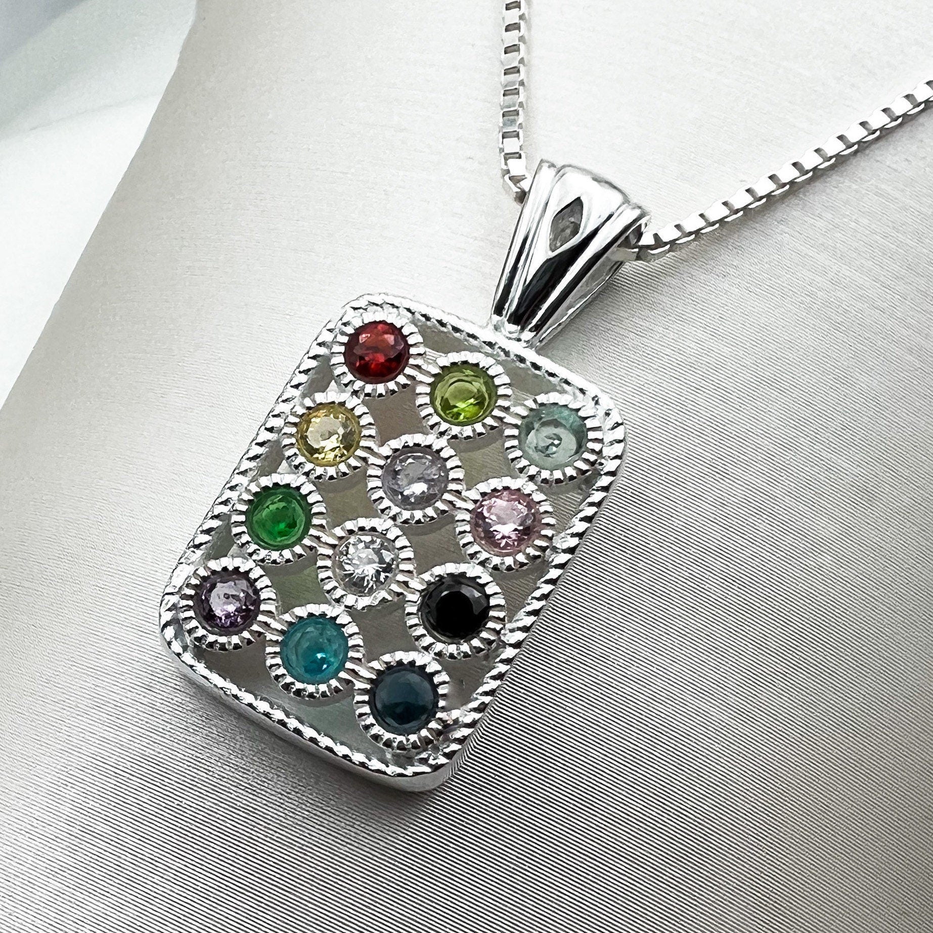 Aaron’s Breastplate Pendant with Hoshen Stones in Sterling Silver 925 - Chain included