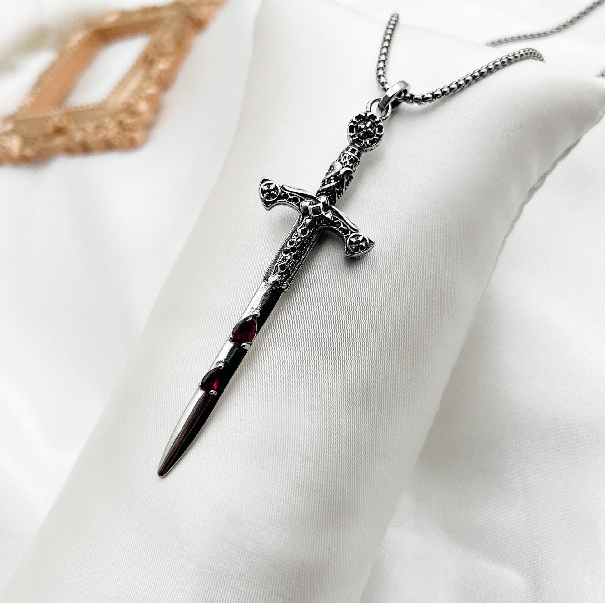 Elegant Soward Pendant in Sterling Silver with Garnet Stones and Silver Necklace