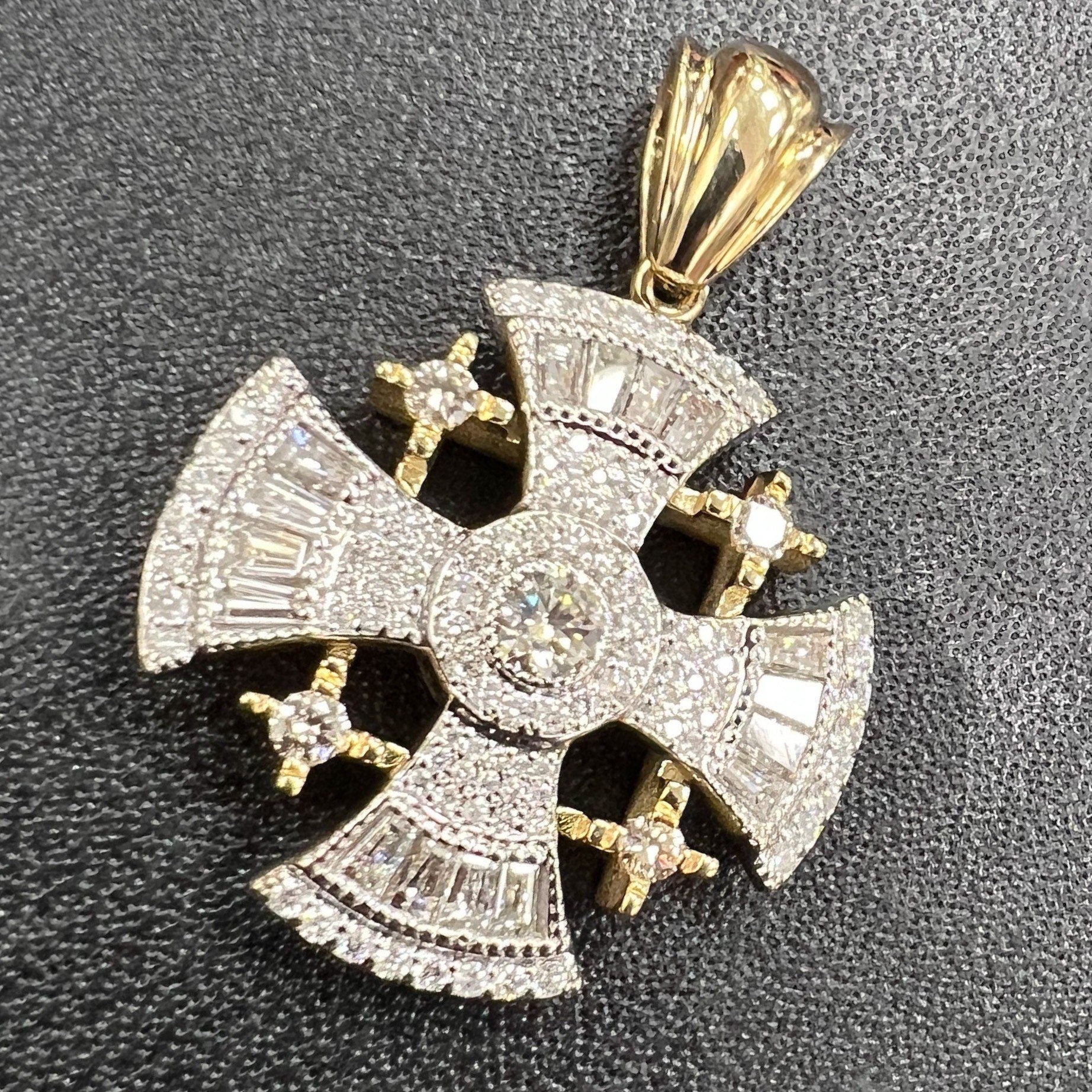 Jerusalem Cross Pendant in 14k Gold with 129 Diamonds totaling 4ct, A Timeless Sign of Faith