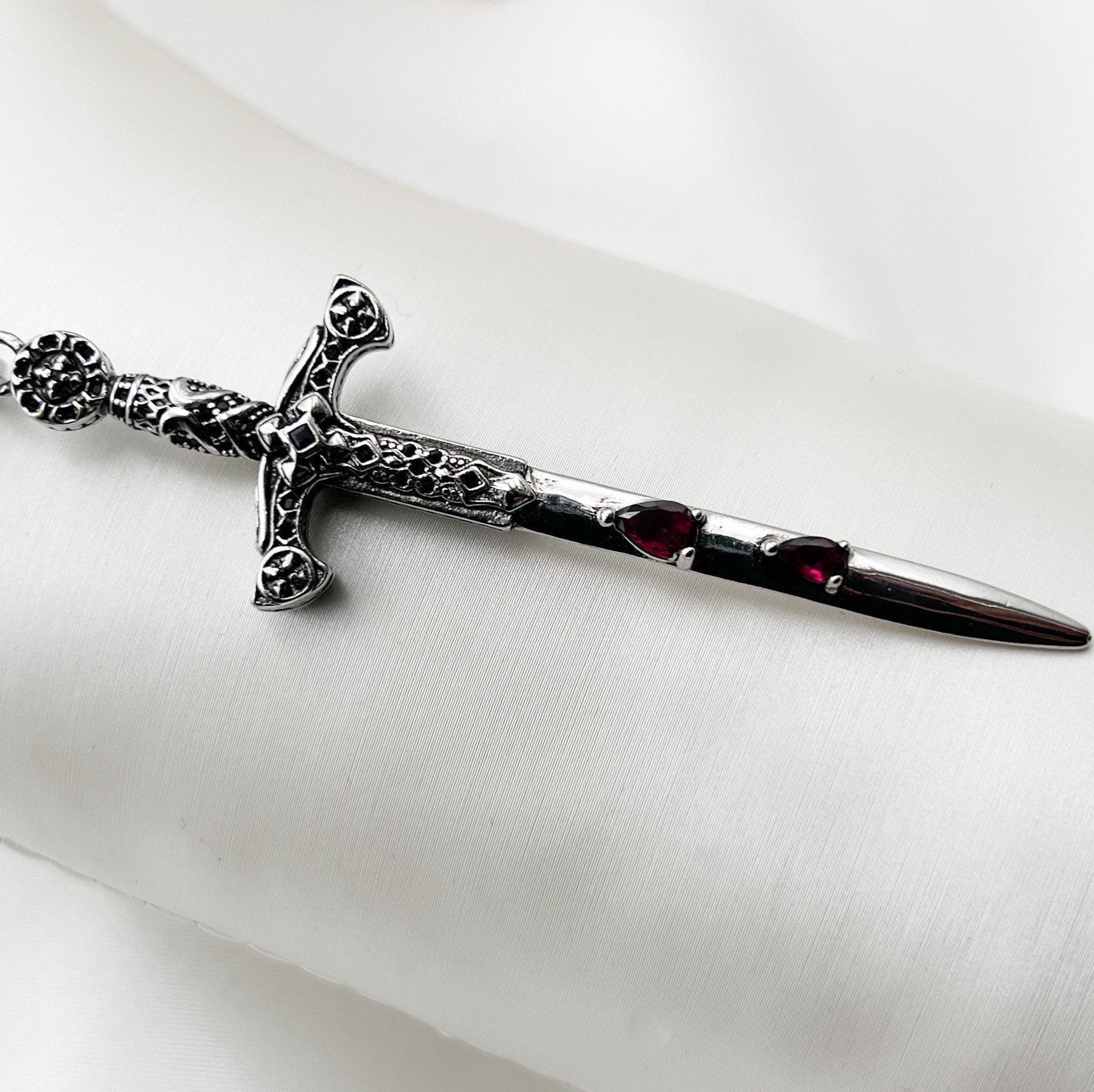 Elegant Soward Pendant in Sterling Silver with Garnet Stones and Silver Necklace