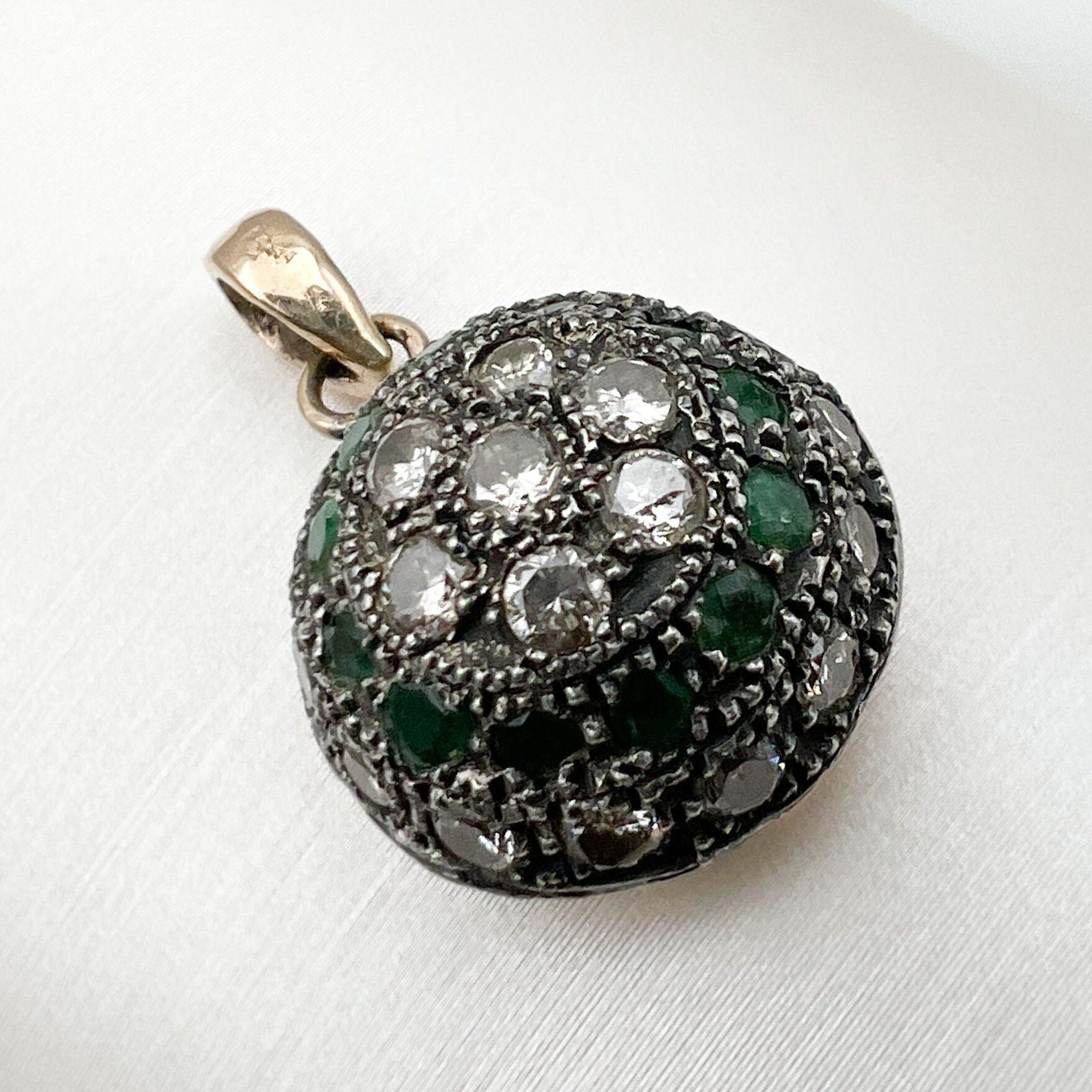 Vintage Emerald, Diamonds and Gold Pendant