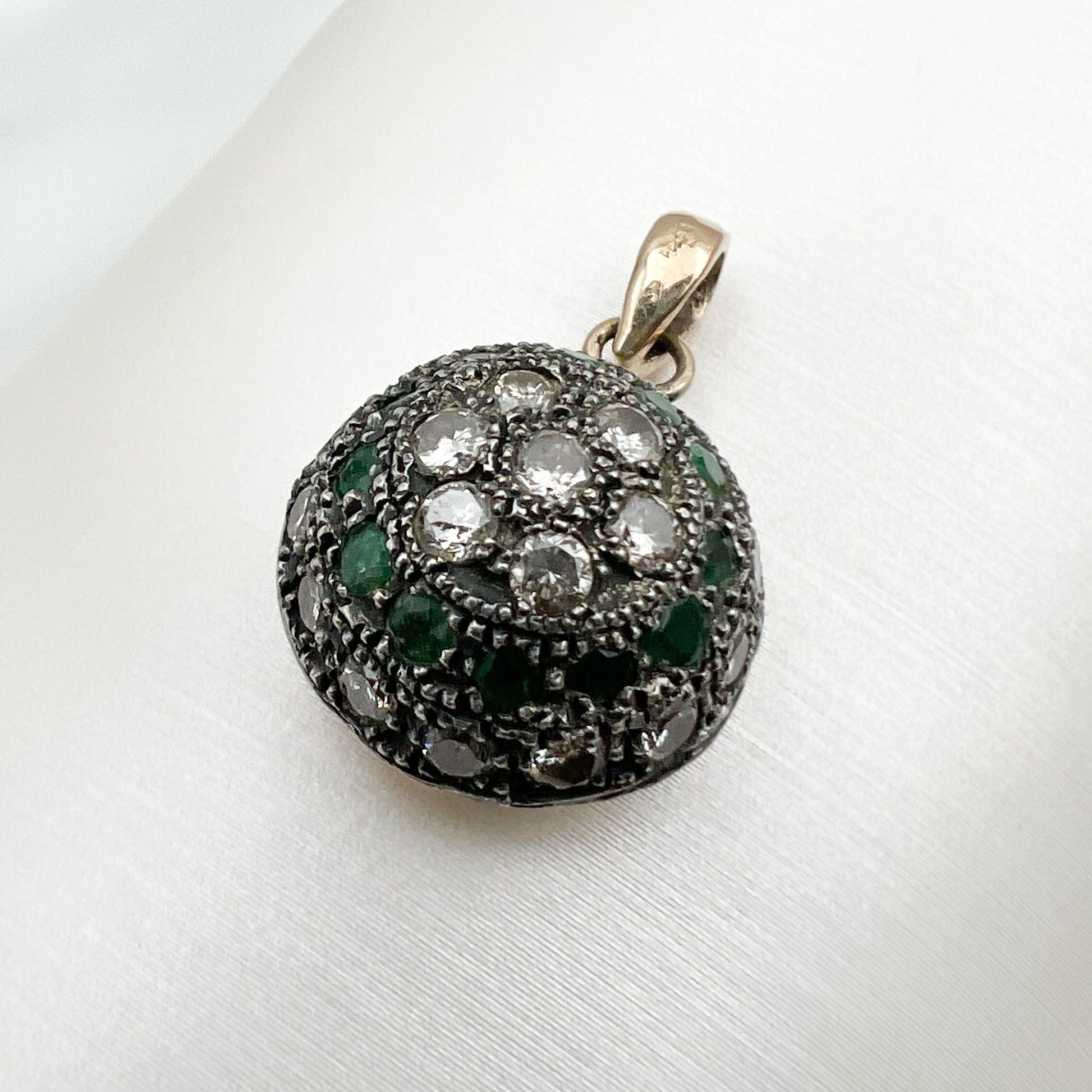 Vintage Emerald, Diamonds and Gold Pendant