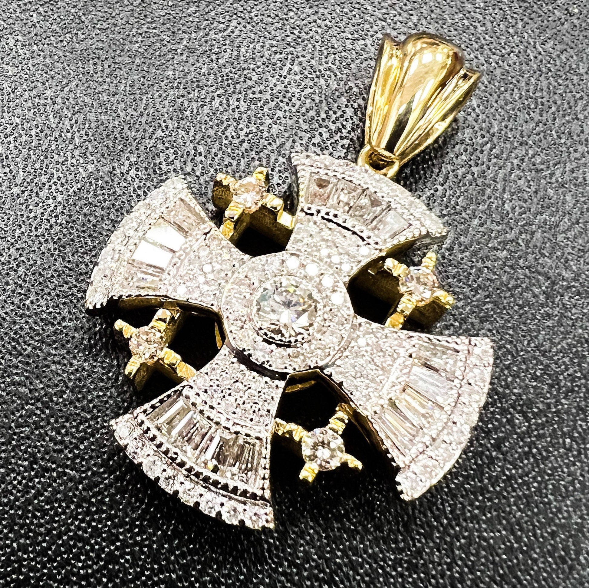 Jerusalem Cross Pendant in 14k Gold with 129 Diamonds totaling 4ct, A Timeless Sign of Faith