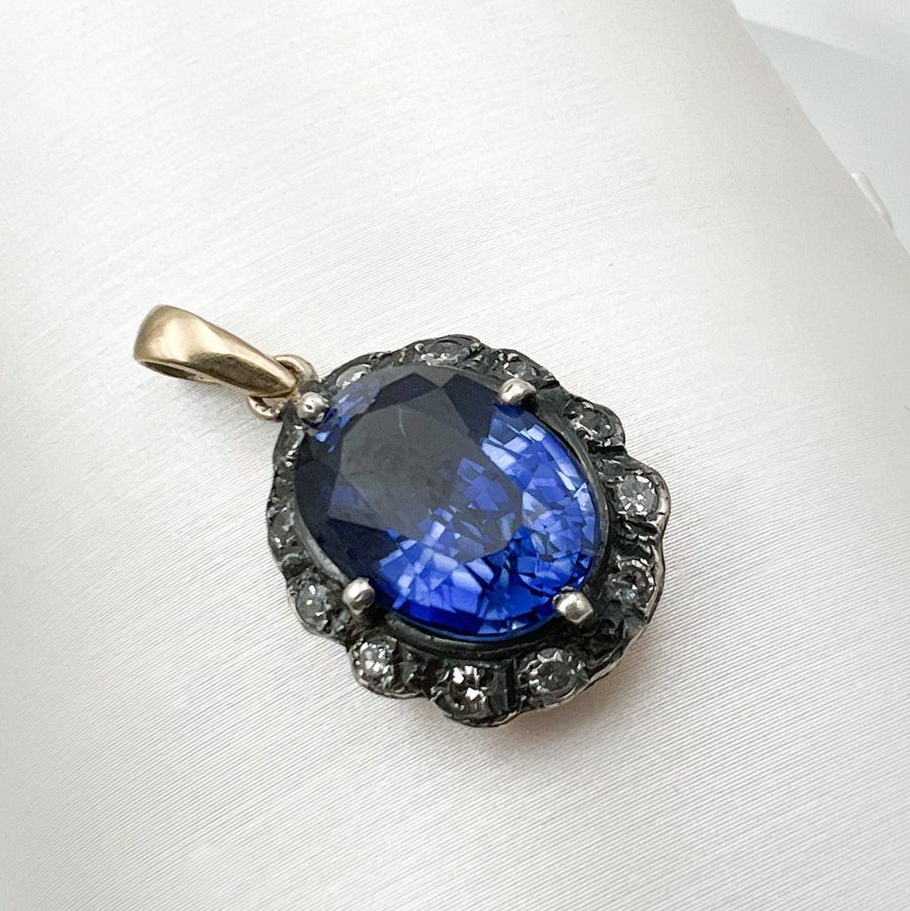 Vintage Sapphire and Diamonds Pendant