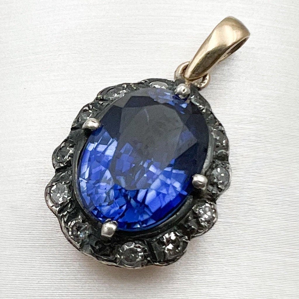 Vintage Sapphire and Diamonds Pendant