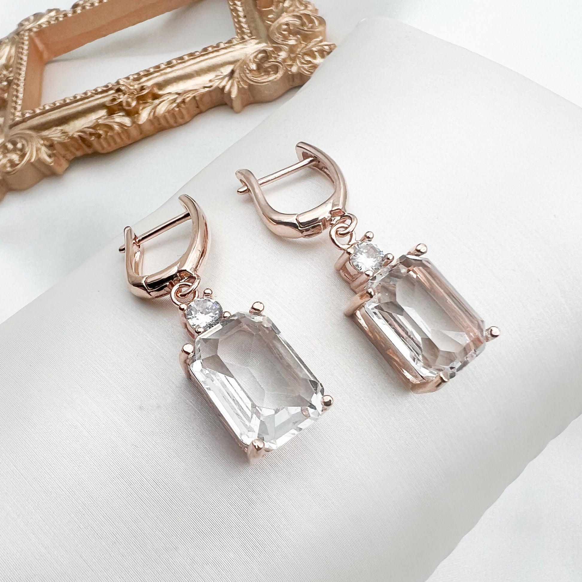 White Quartz Dangling earrings - Goldfield
