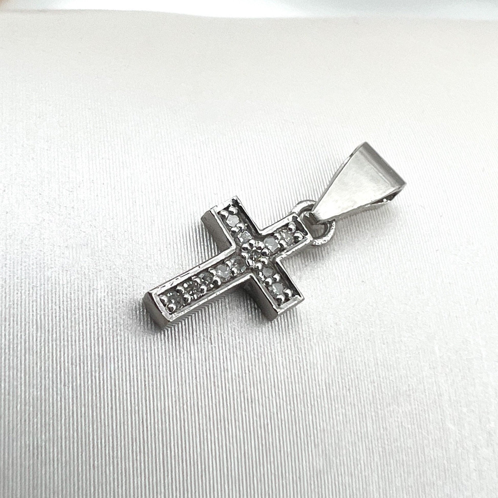 Delicate White Gold Cross Pendant with Diamonds