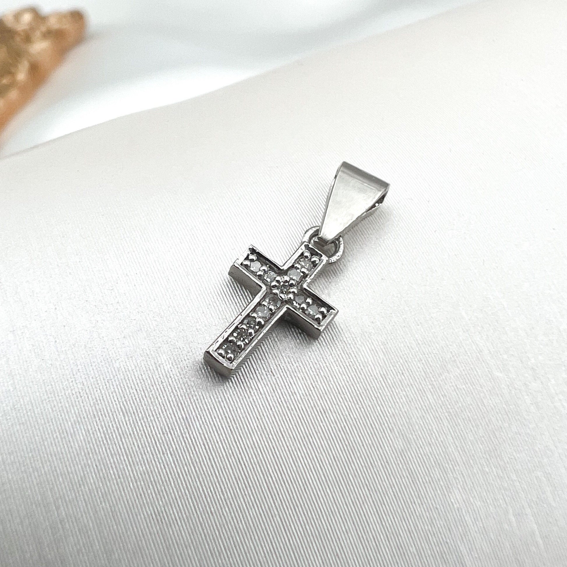 Delicate White Gold Cross Pendant with Diamonds