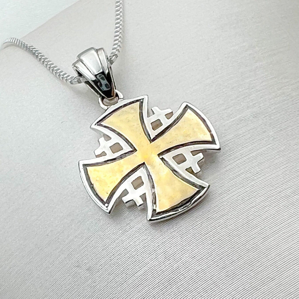 Jerusalem Cross Pendant in 925 Silver and 18k Gold, Featuring Intricate Engraving