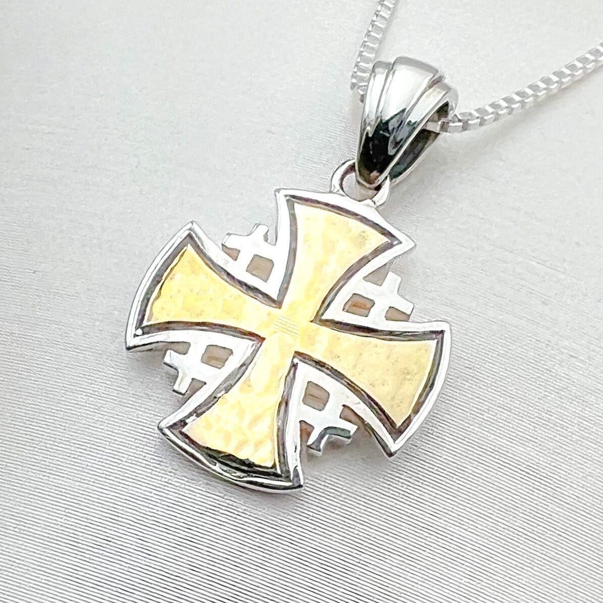 Jerusalem Cross Pendant in 925 Silver and 18k Gold, Featuring Intricate Engraving
