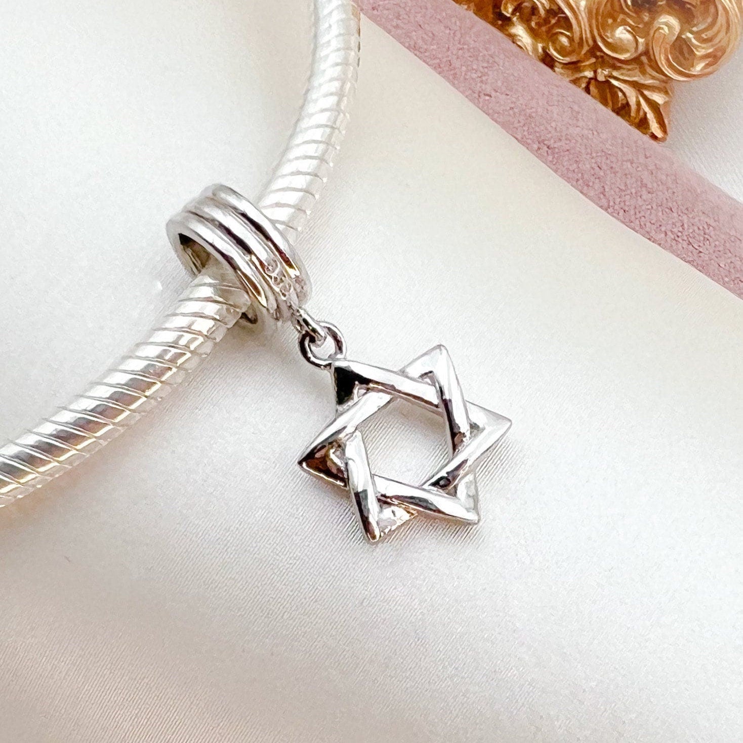 925 Silver David Star Charm – Elegant and Symbolic, Perfect for Your Pandora Charm Bracelet