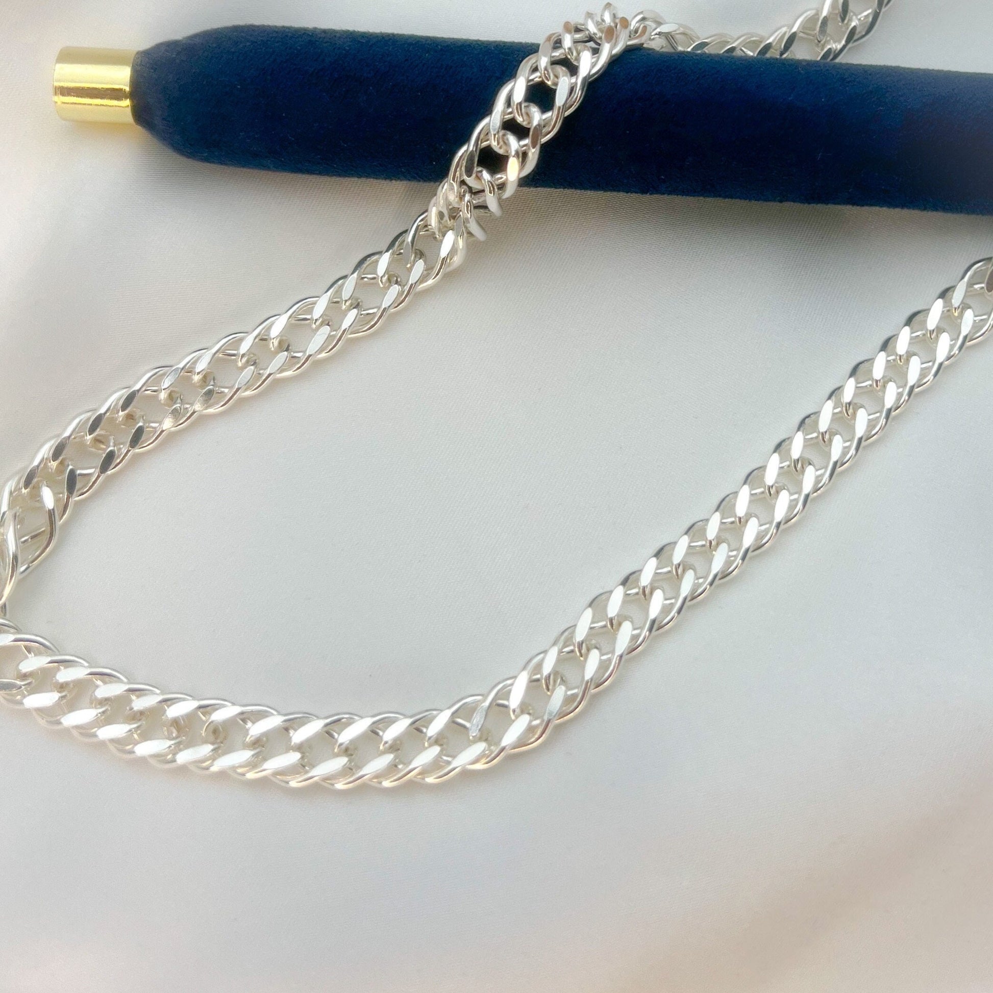 Pure Silver 925 Curb Necklace for Timeless Elegance