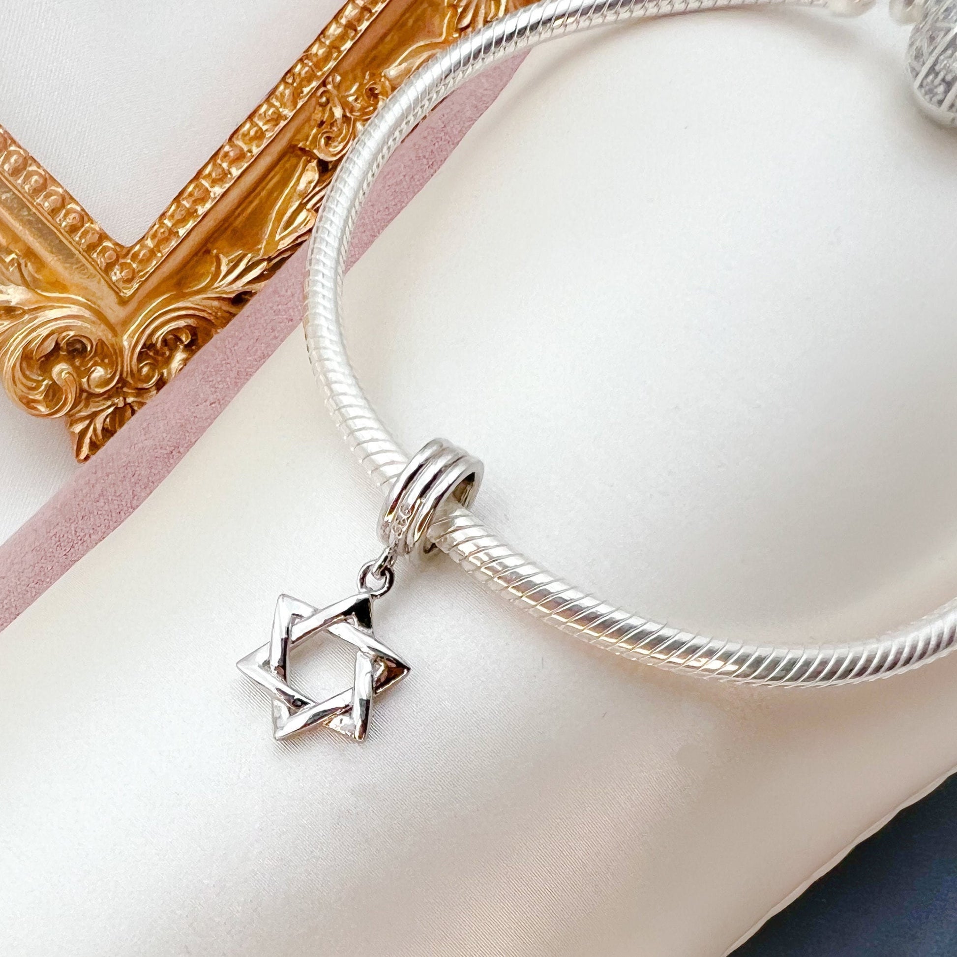 925 Silver David Star Charm – Elegant and Symbolic, Perfect for Your Pandora Charm Bracelet