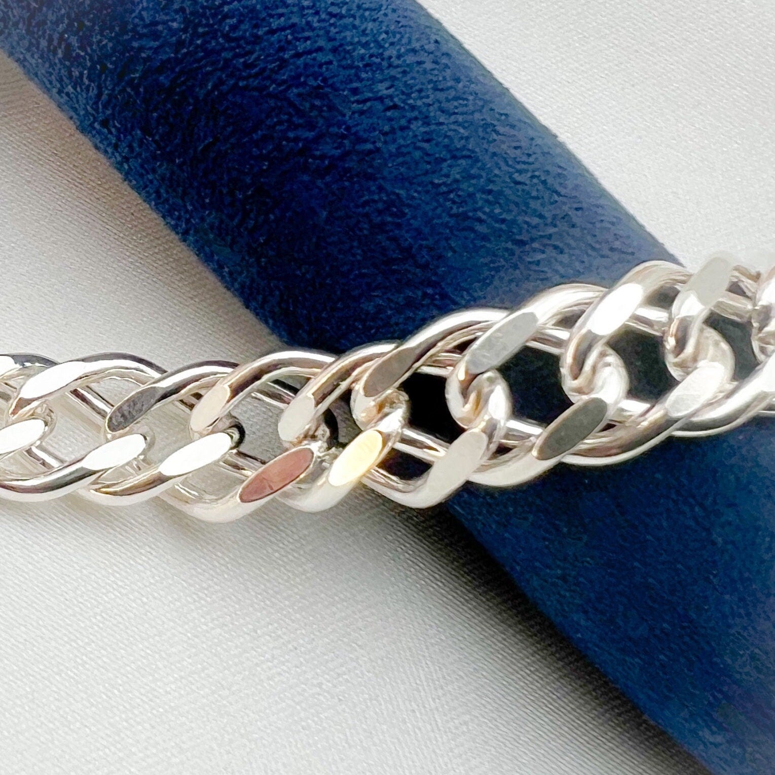 Pure Silver 925 Curb Necklace for Timeless Elegance
