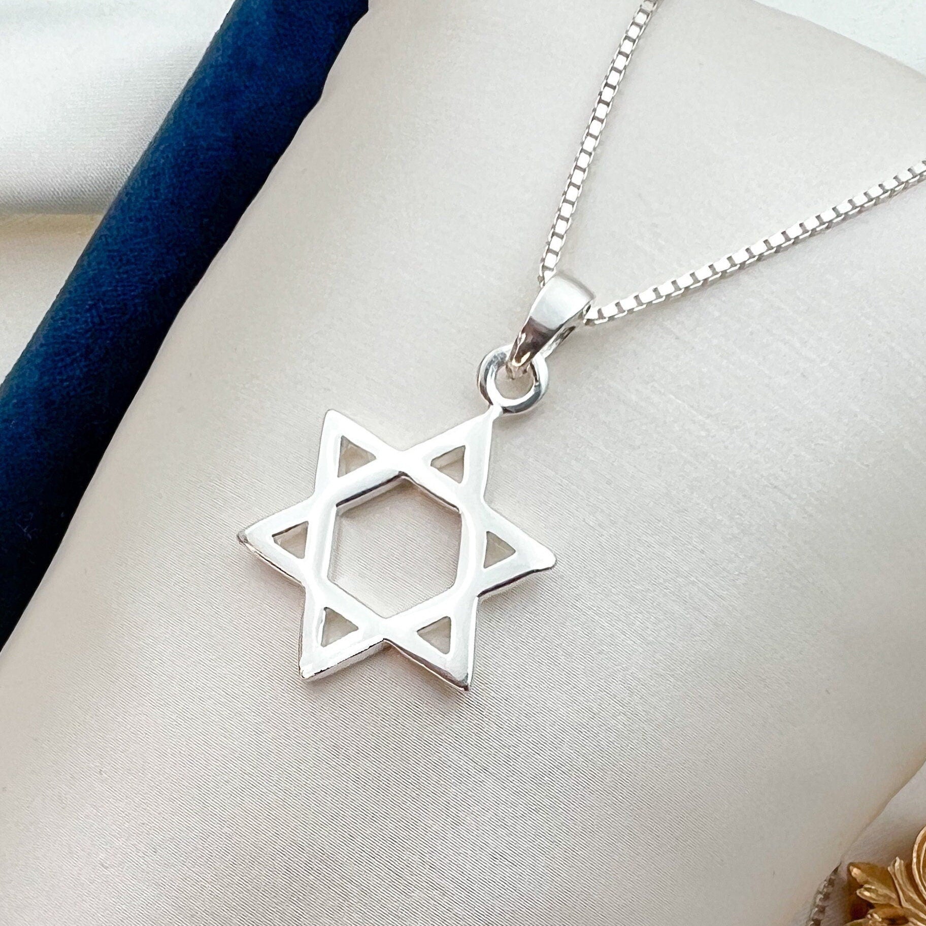 Star of David Pendant in Sterling Silver with 925 Silver Chain
