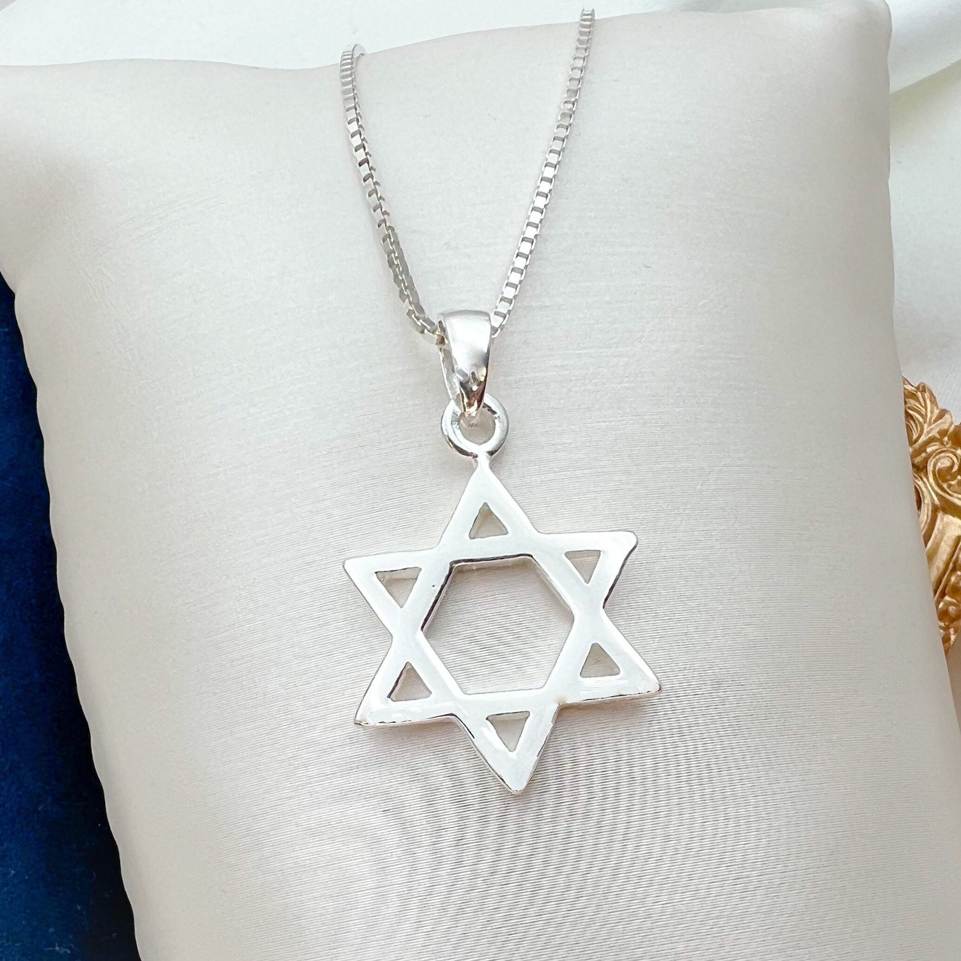 Star of David Pendant in Sterling Silver with 925 Silver Chain
