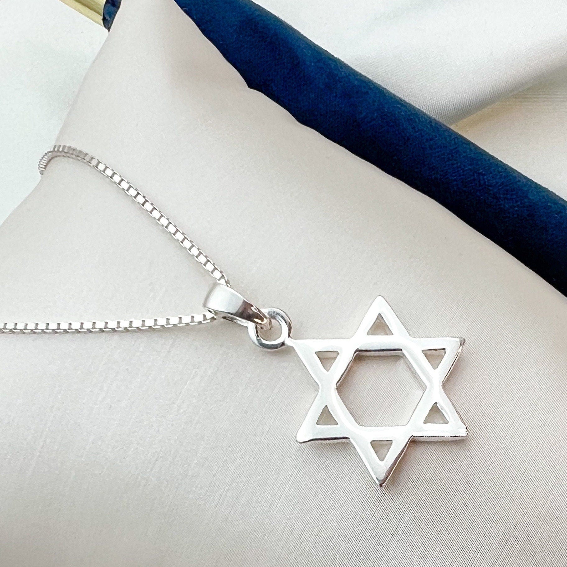Star of David Pendant in Sterling Silver with 925 Silver Chain