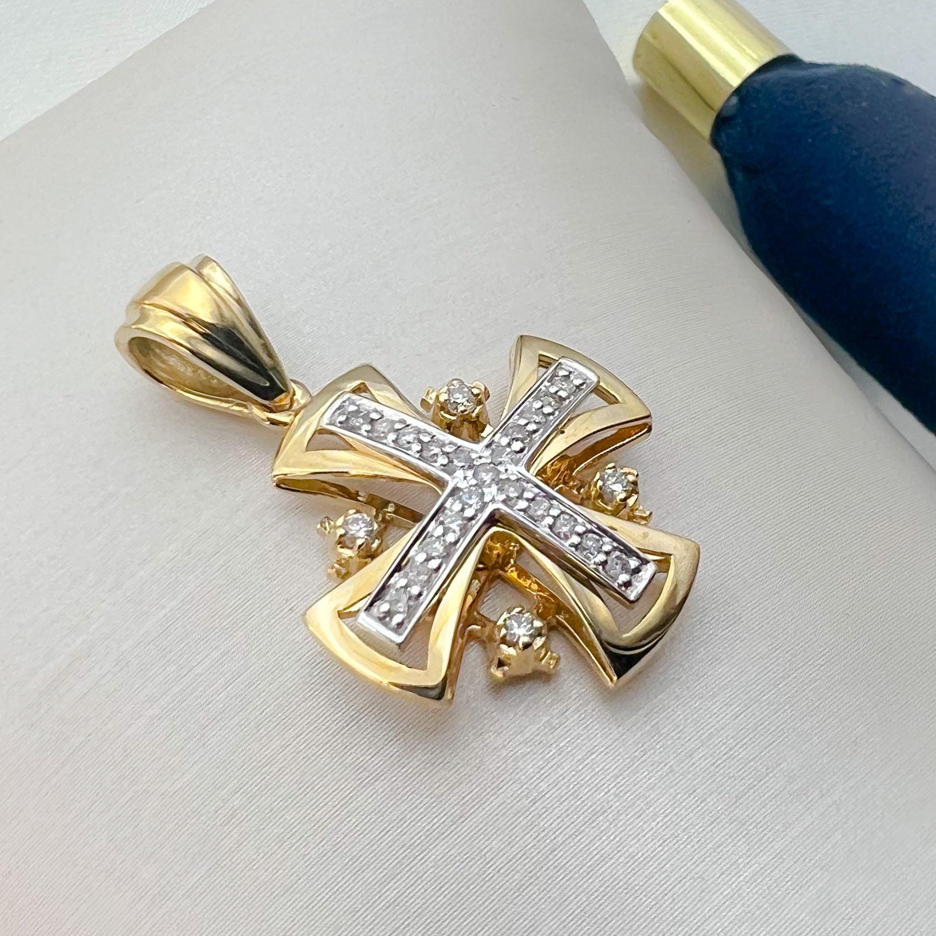 Jerusalem Cross Pendant | Faith and Elegance in 14k Gold with 25 Diamonds 0.35ct