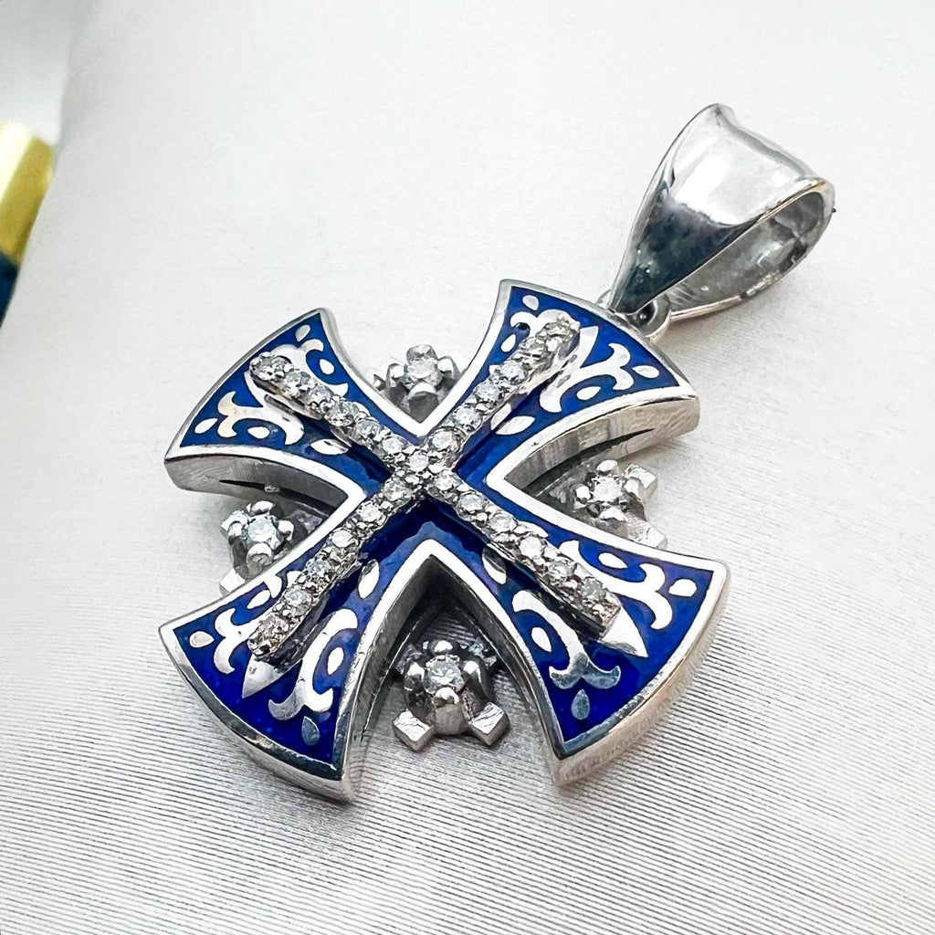 Jerusalem Cross Pendant | Faith and Elegance in 14k Gold with 29 Sparkling Diamonds 0.29ct
