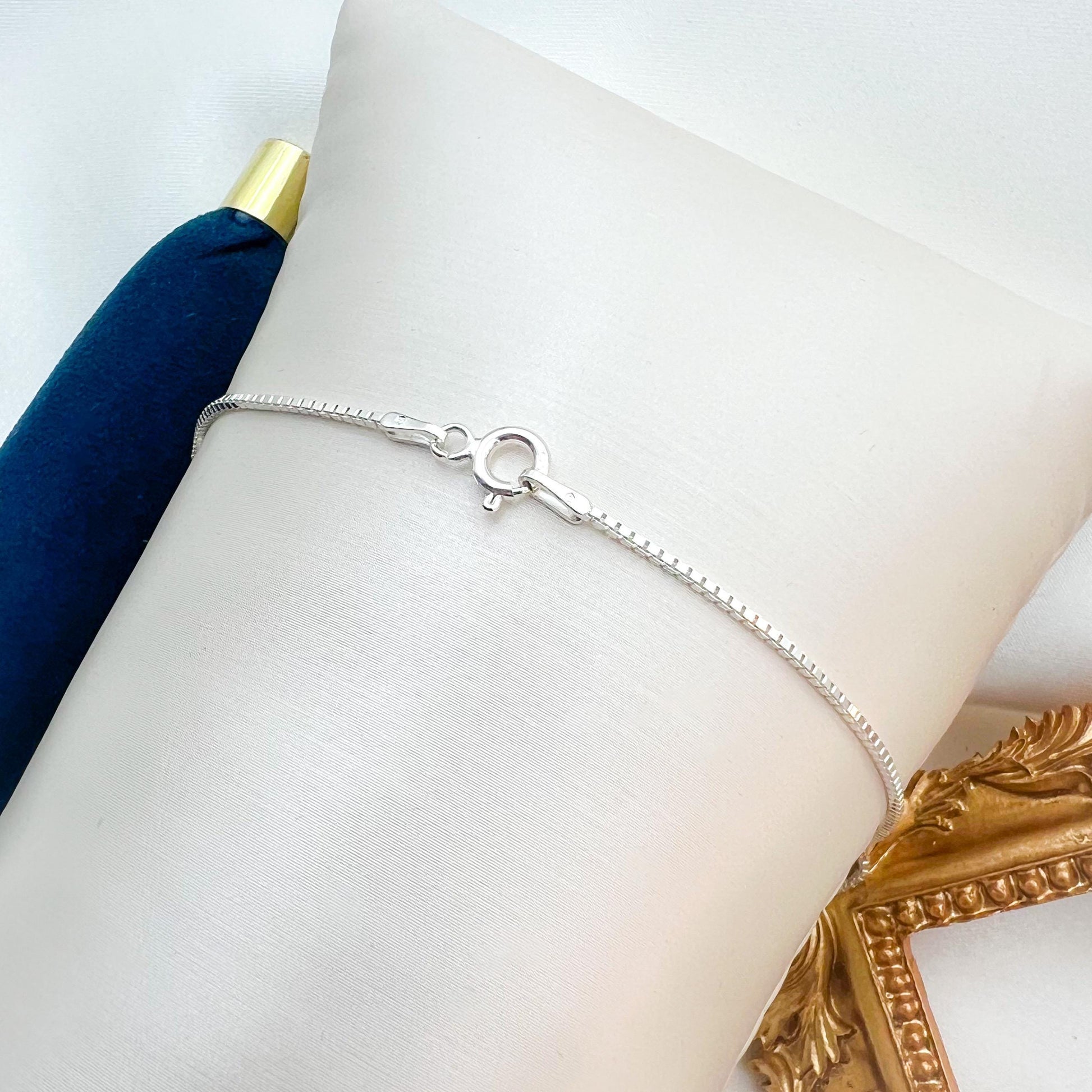 Thin Box Chain Necklace in Silver 925