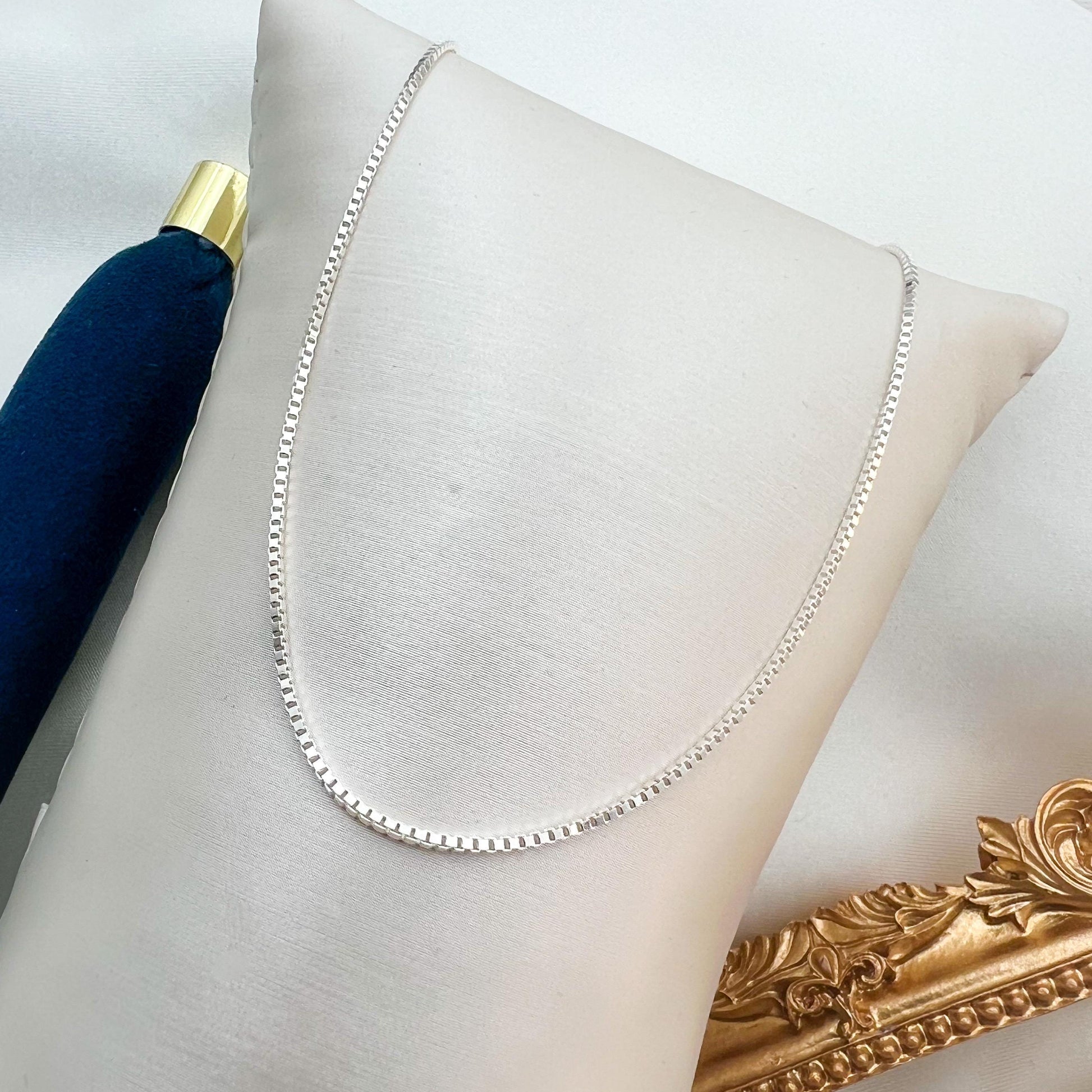 Thin Box Chain Necklace in Silver 925
